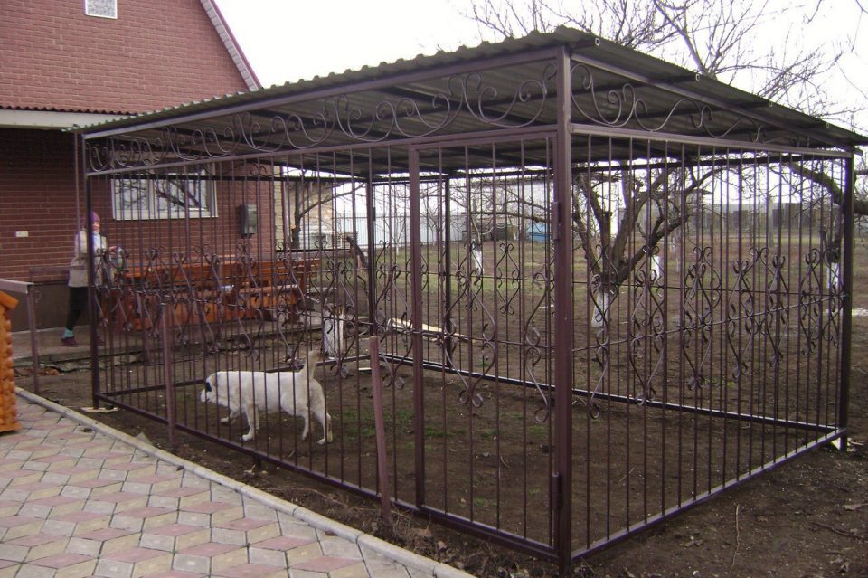 Вольеры для собак во двор